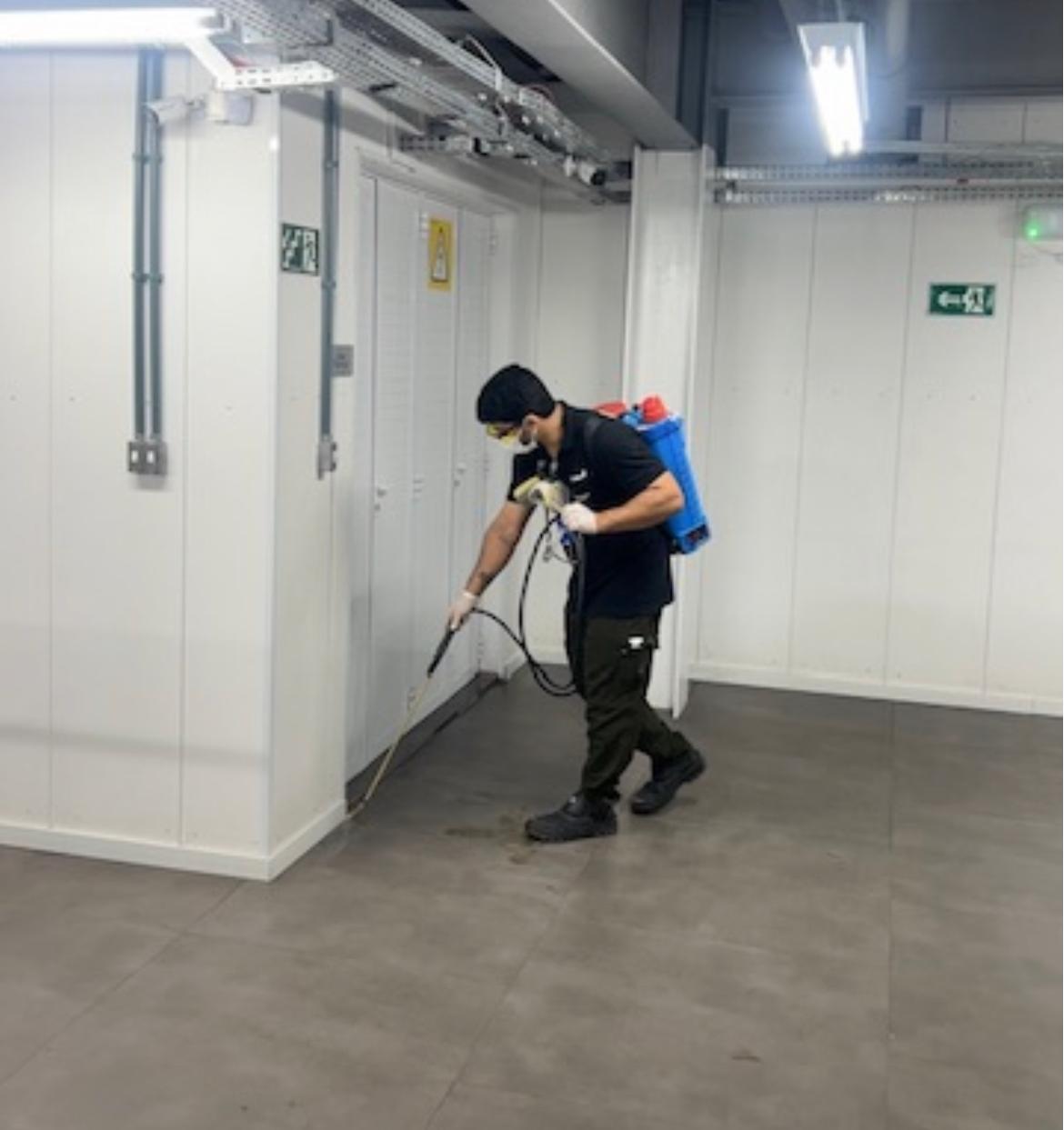 Dedetização em ambiente comercial em Campos dos Goytacazes